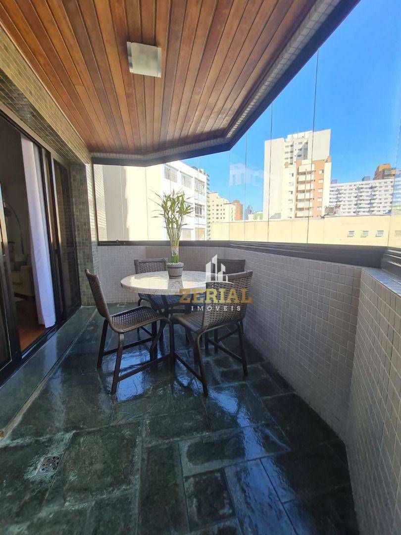 Apartamento à venda com 4 quartos, 226m² - Foto 1