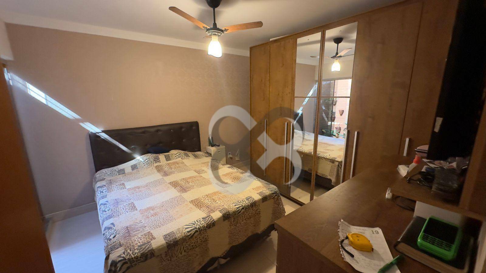 Casa à venda com 4 quartos, 140m² - Foto 9