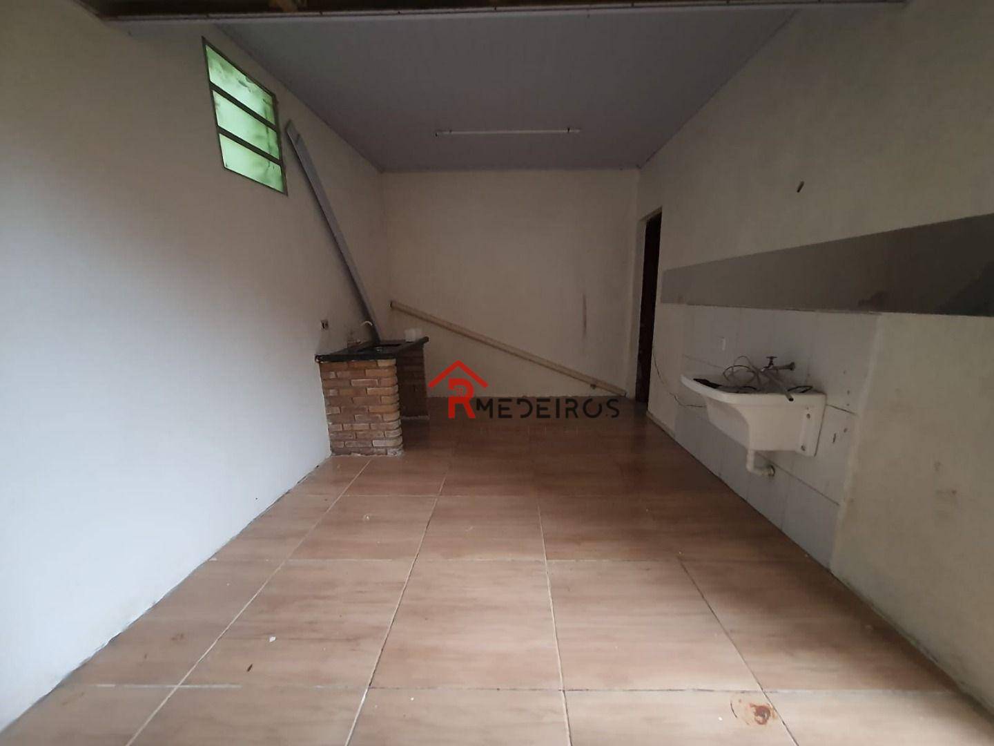 Casa à venda com 2 quartos, 68m² - Foto 13