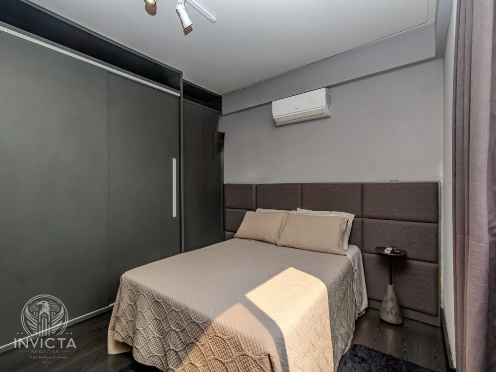 Apartamento à venda com 3 quartos, 209m² - Foto 15