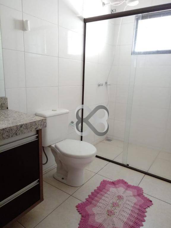 Casa de Condomínio para alugar com 3 quartos, 350m² - Foto 22