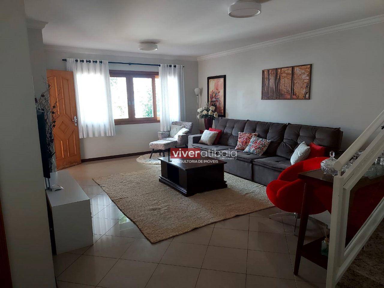 Casa à venda com 4 quartos, 244m² - Foto 2
