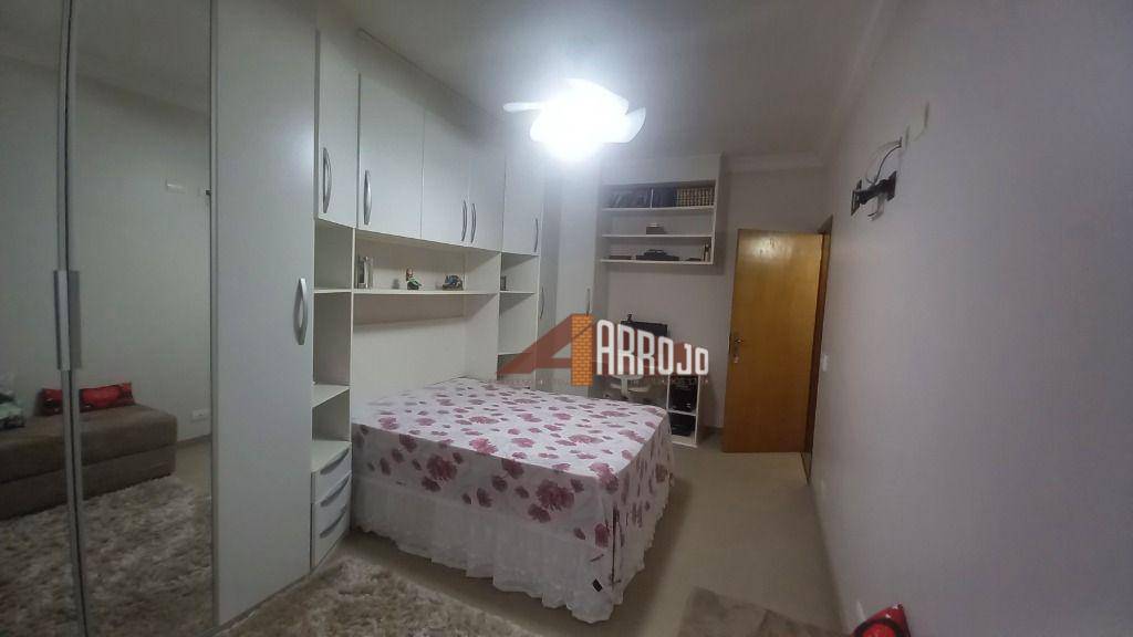 Sobrado à venda com 4 quartos, 480m² - Foto 25