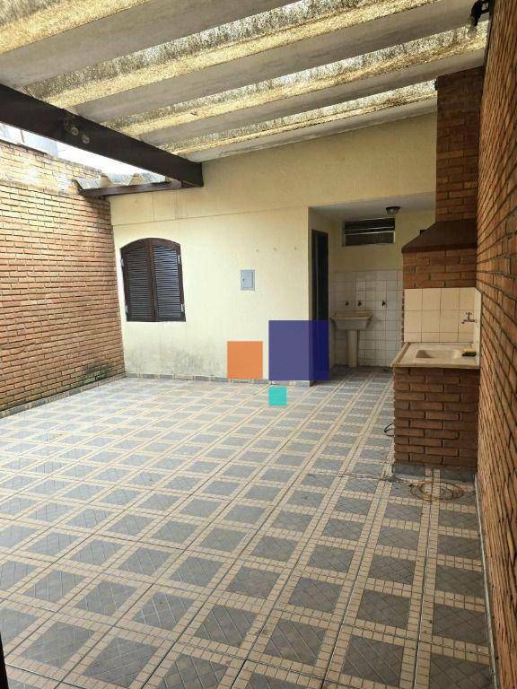 Sobrado à venda com 3 quartos, 215m² - Foto 13