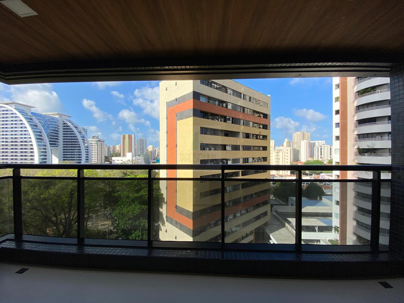 Apartamento à venda com 3 quartos, 94m² - Foto 1