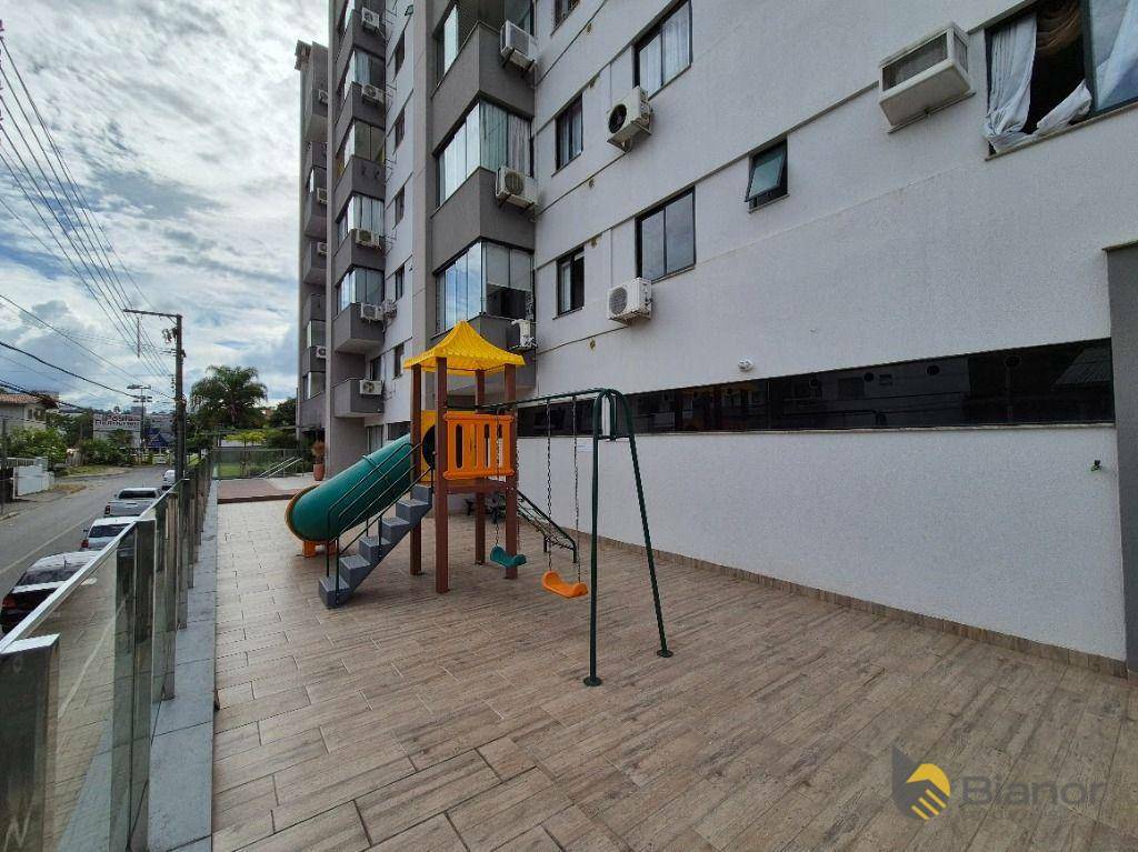 Apartamento para alugar com 2 quartos, 64m² - Foto 2