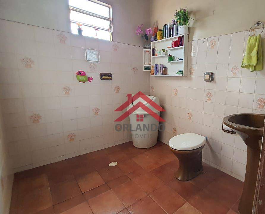 Casa à venda com 4 quartos, 130m² - Foto 11