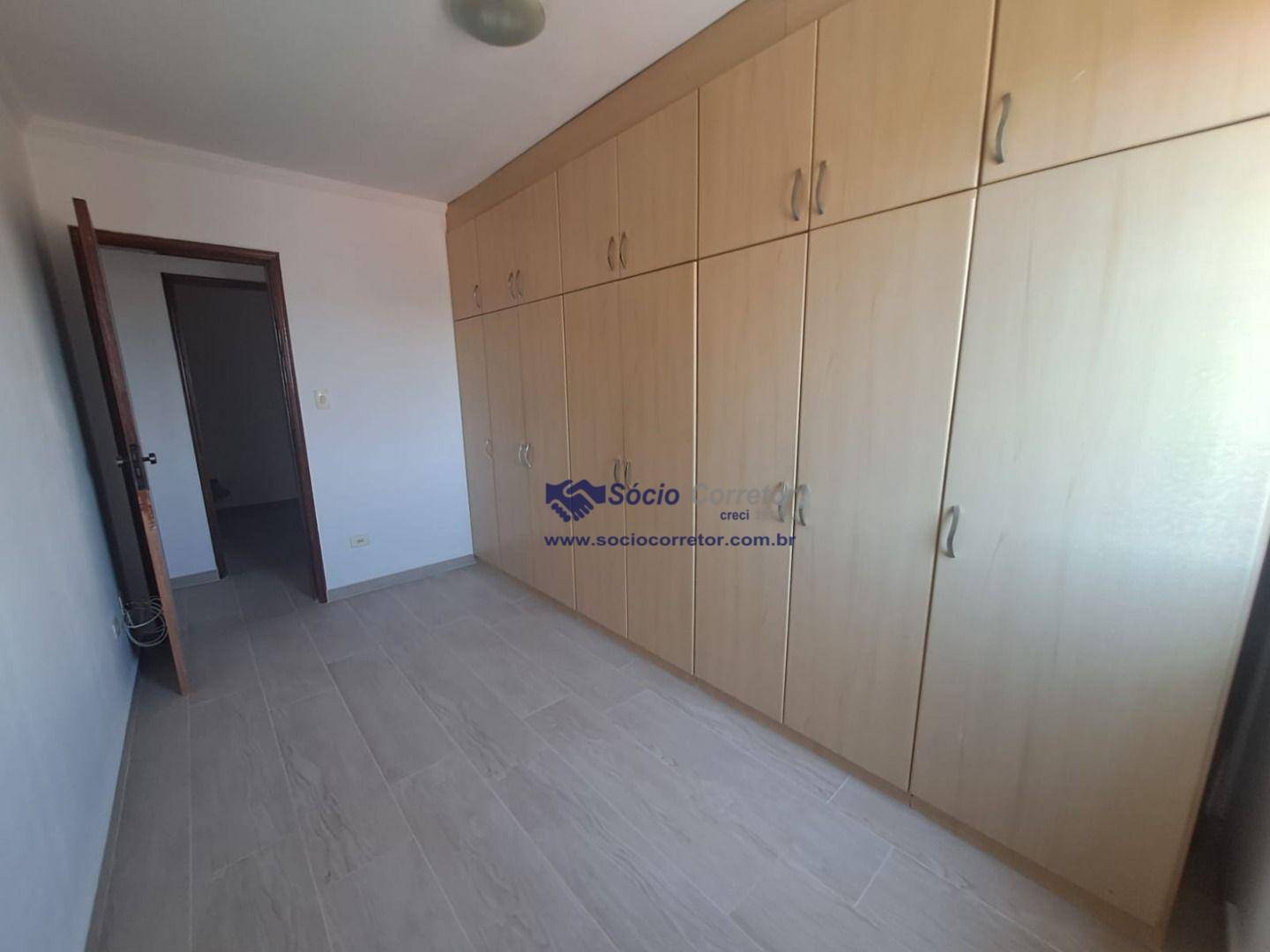 Apartamento para alugar com 3 quartos, 76m² - Foto 5