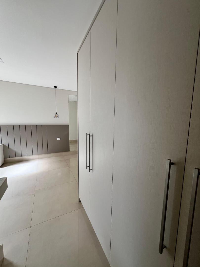 Casa de Condomínio para alugar com 3 quartos, 224m² - Foto 7