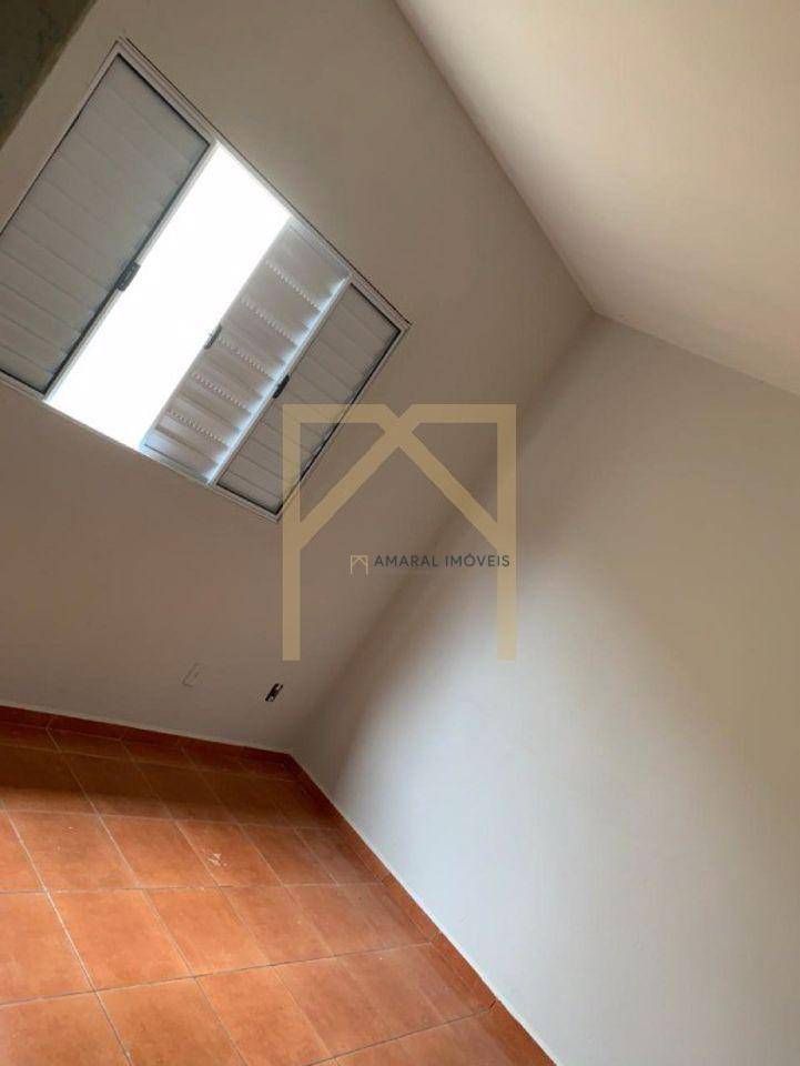 Casa à venda com 4 quartos, 210m² - Foto 18