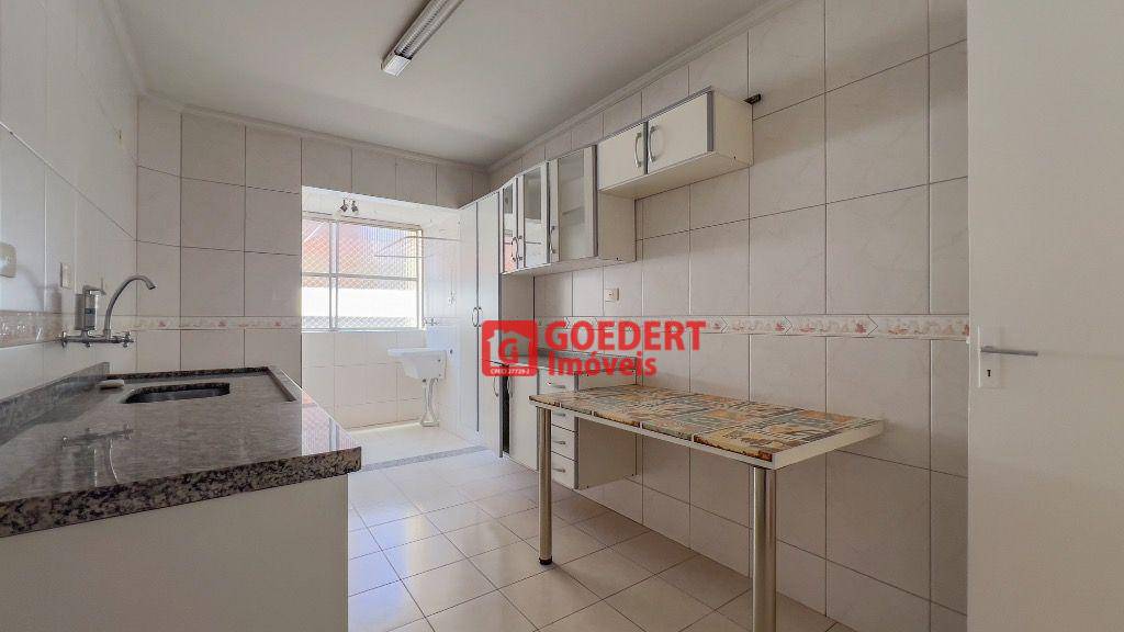 Apartamento à venda e aluguel com 2 quartos, 64m² - Foto 6