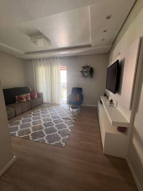 Casa à venda com 5 quartos, 200m² - Foto 3