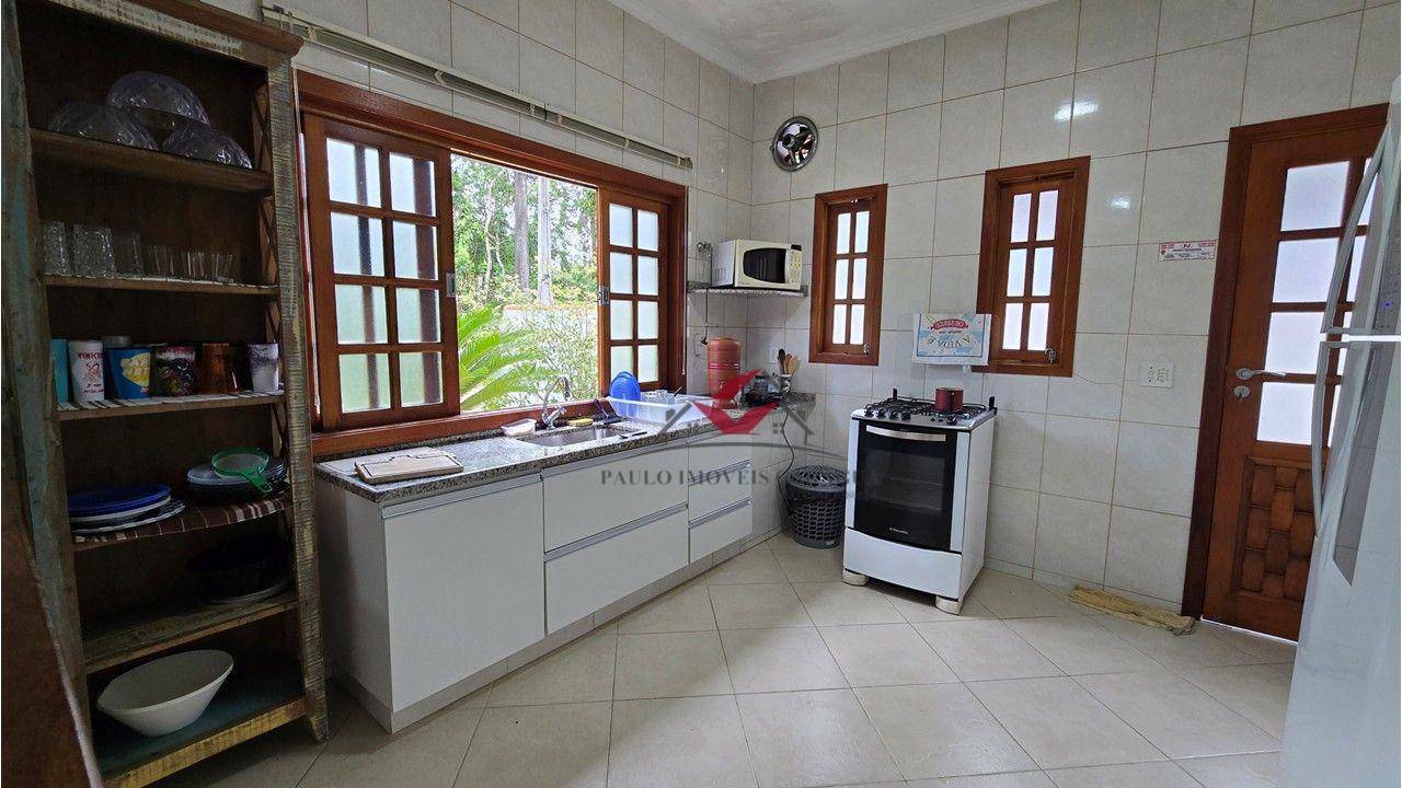 Casa de Condomínio à venda com 3 quartos, 198m² - Foto 3