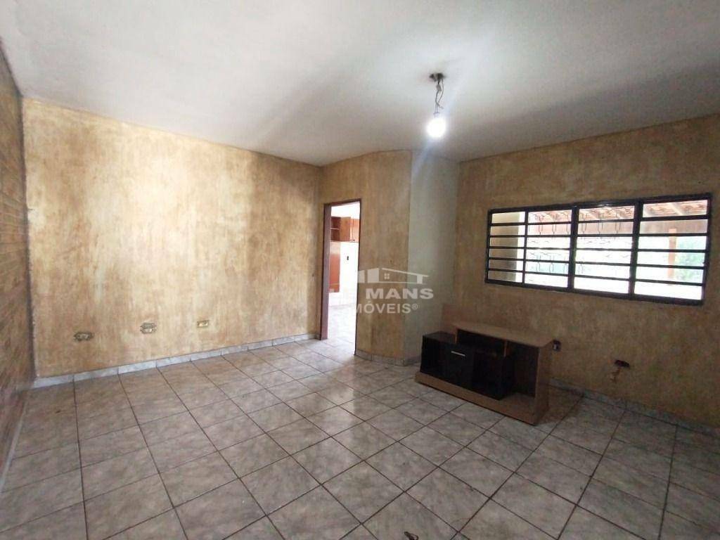 Casa à venda com 3 quartos, 150m² - Foto 1