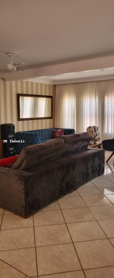 Casa à venda com 3 quartos - Foto 6