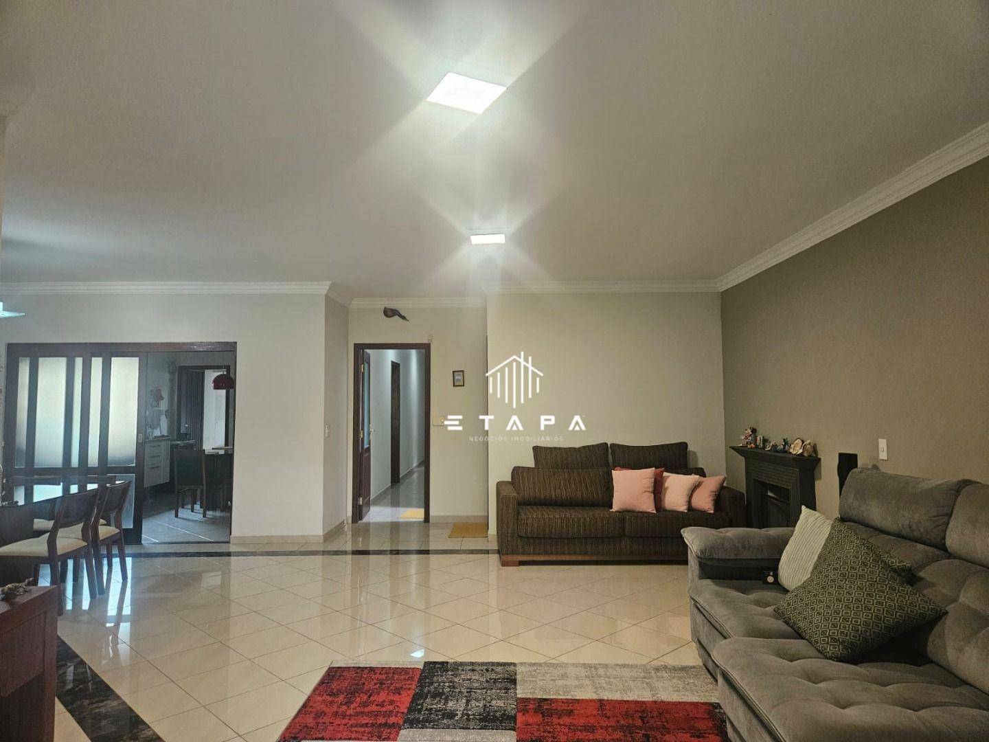Casa à venda com 4 quartos, 330m² - Foto 5