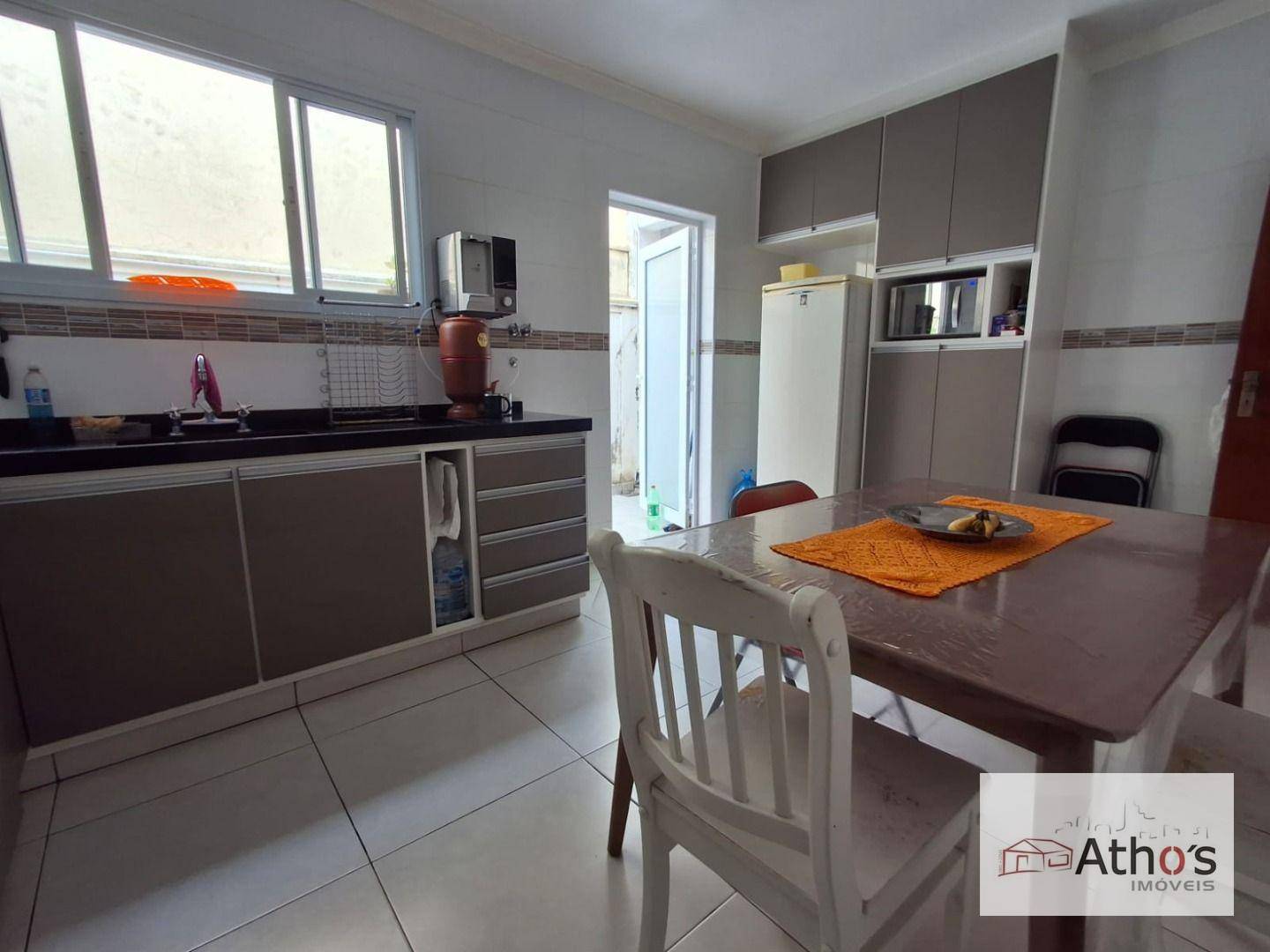 Casa à venda com 3 quartos, 182m² - Foto 7