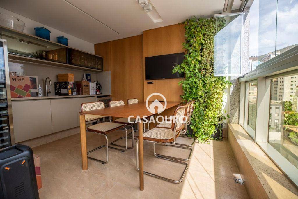 Apartamento à venda com 4 quartos, 197m² - Foto 3