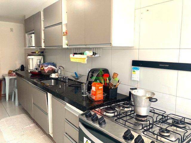 Apartamento à venda com 3 quartos, 220m² - Foto 3