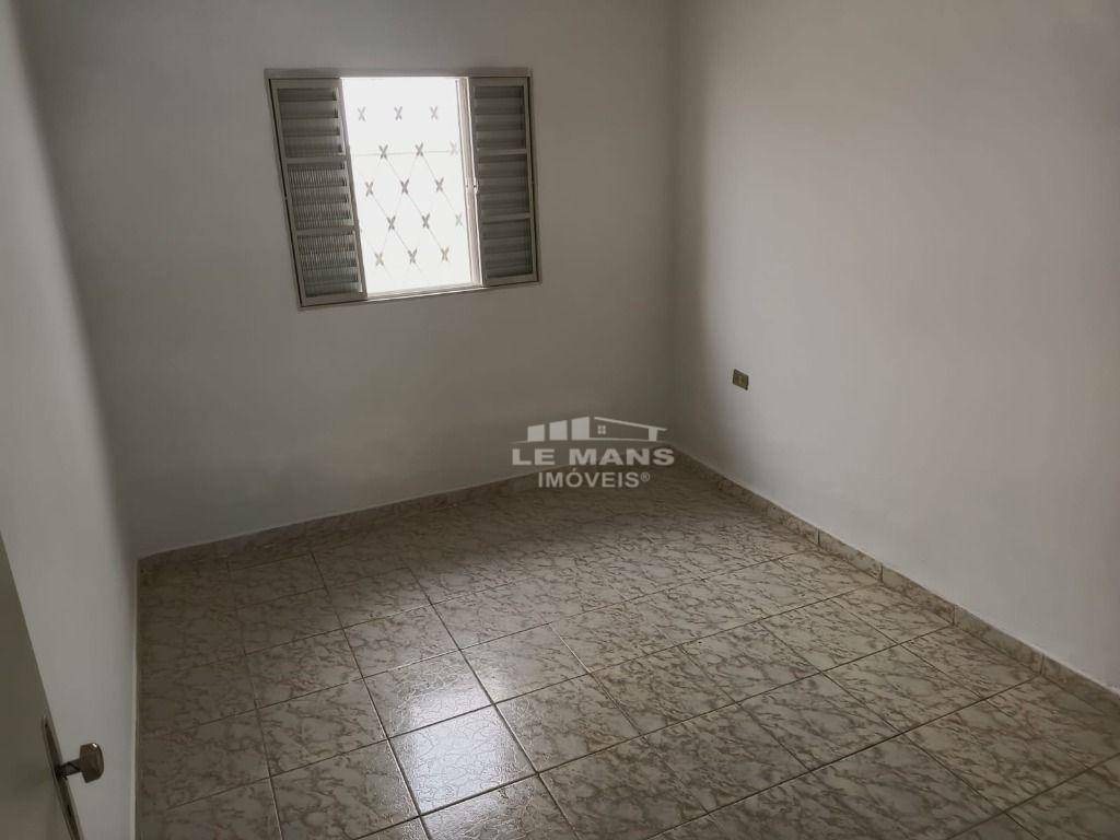 Casa à venda com 2 quartos, 59m² - Foto 4