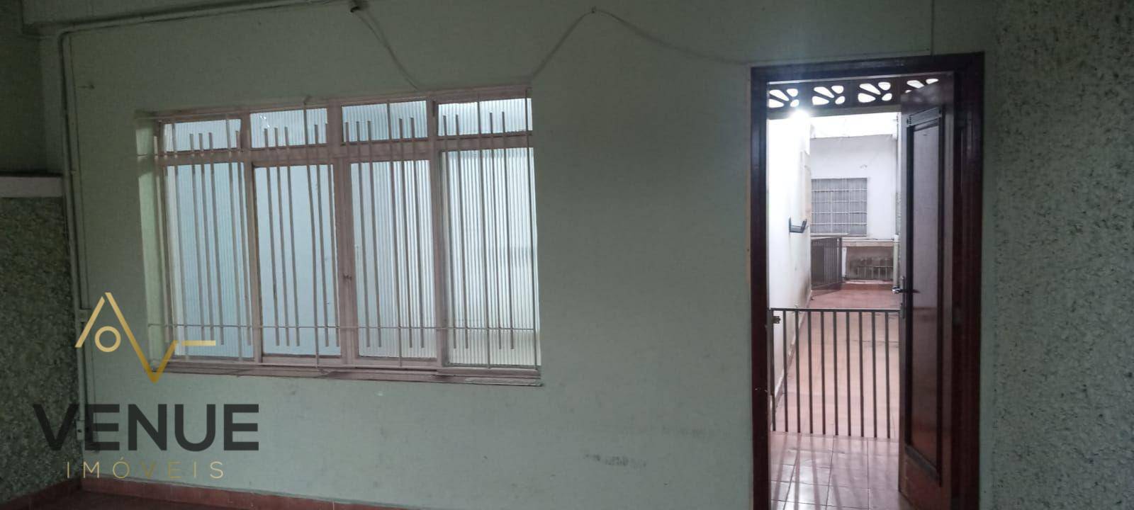 Sobrado à venda com 4 quartos, 90m² - Foto 3