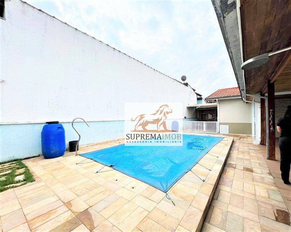 Casa de Condomínio à venda com 4 quartos, 190m² - Foto 4