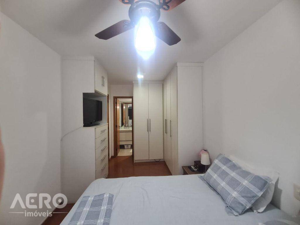 Apartamento à venda com 3 quartos, 130m² - Foto 19