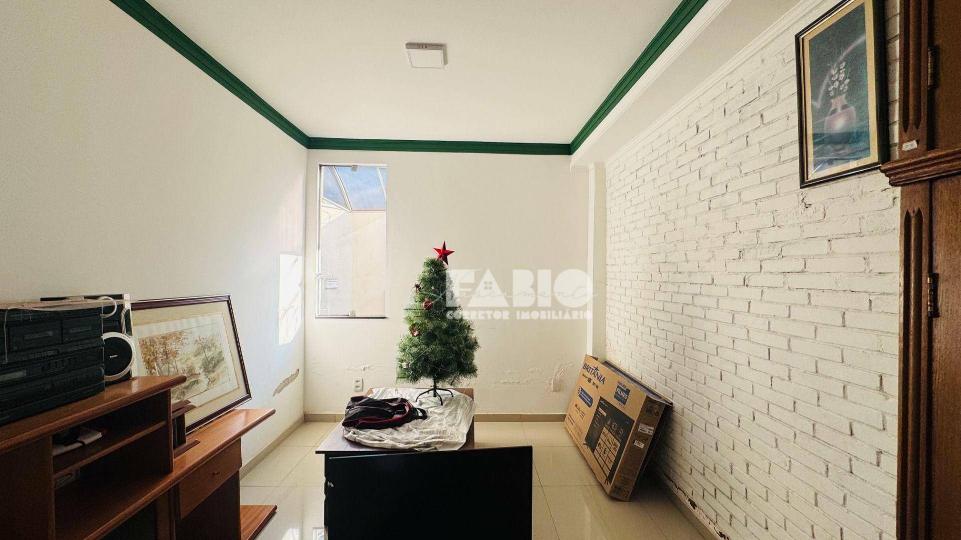 Casa à venda com 3 quartos, 250m² - Foto 7