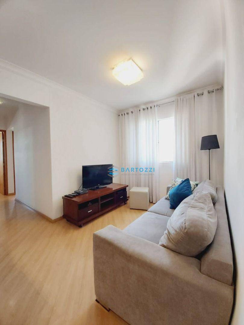 Apartamento à venda com 3 quartos, 60m² - Foto 3