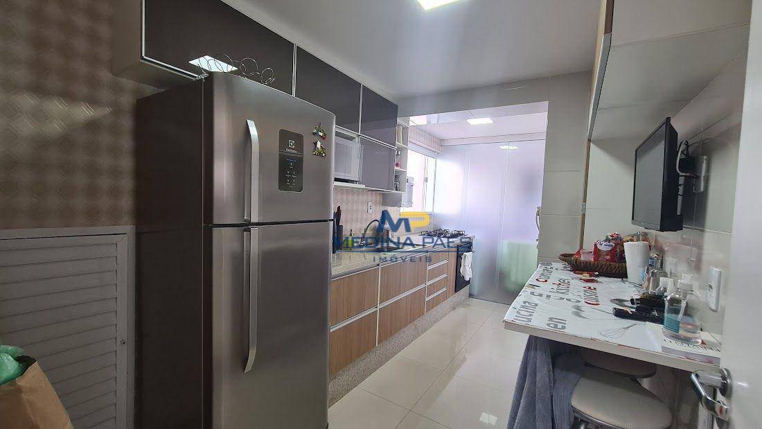 Apartamento à venda com 2 quartos, 60m² - Foto 13