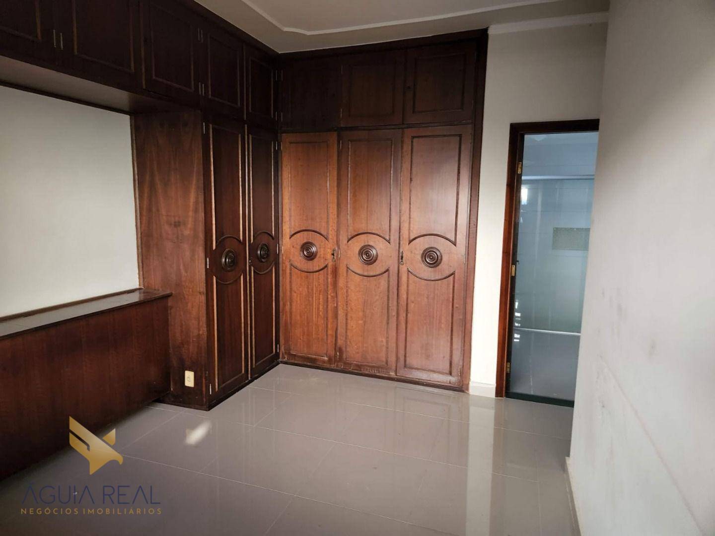 Casa à venda com 3 quartos, 250m² - Foto 21