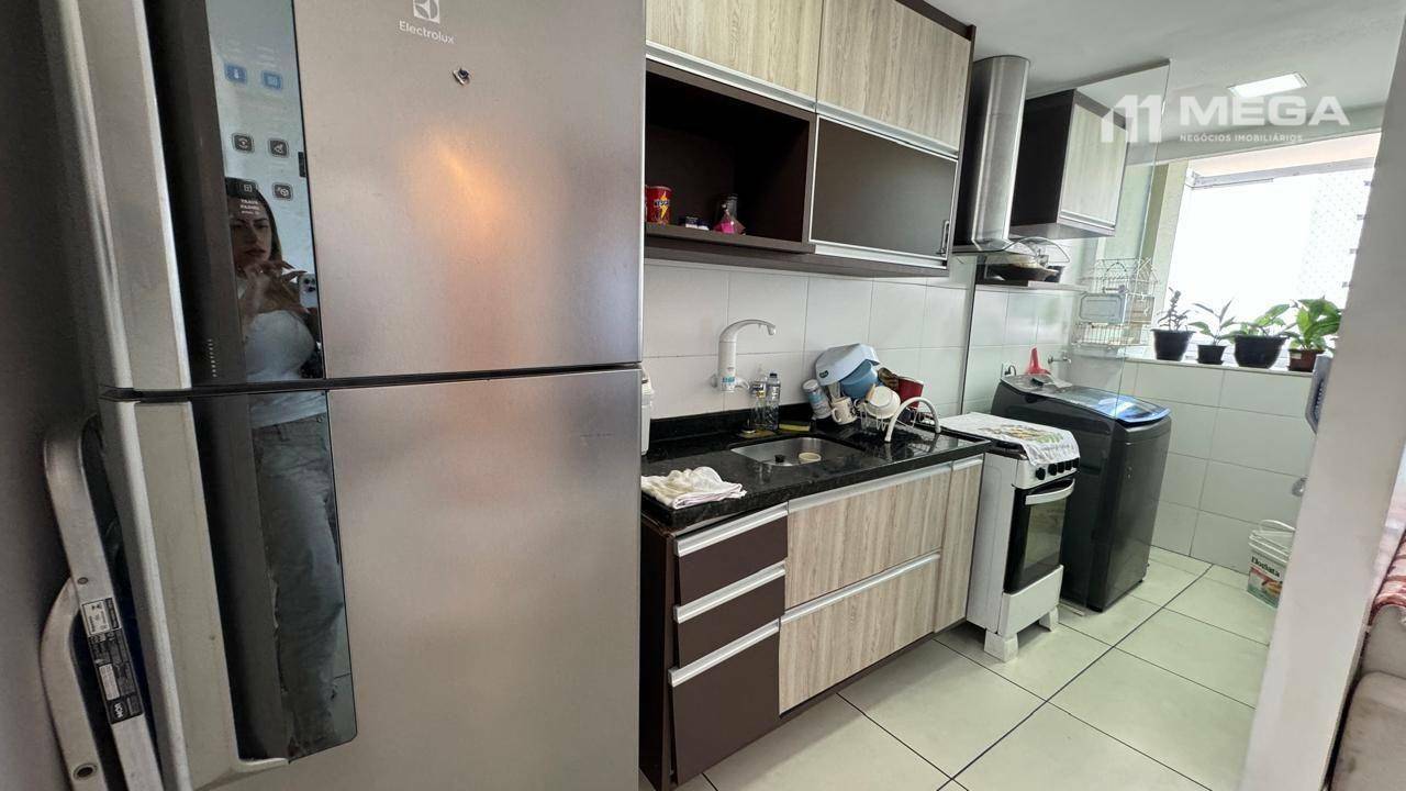 Apartamento à venda com 3 quartos, 75m² - Foto 13