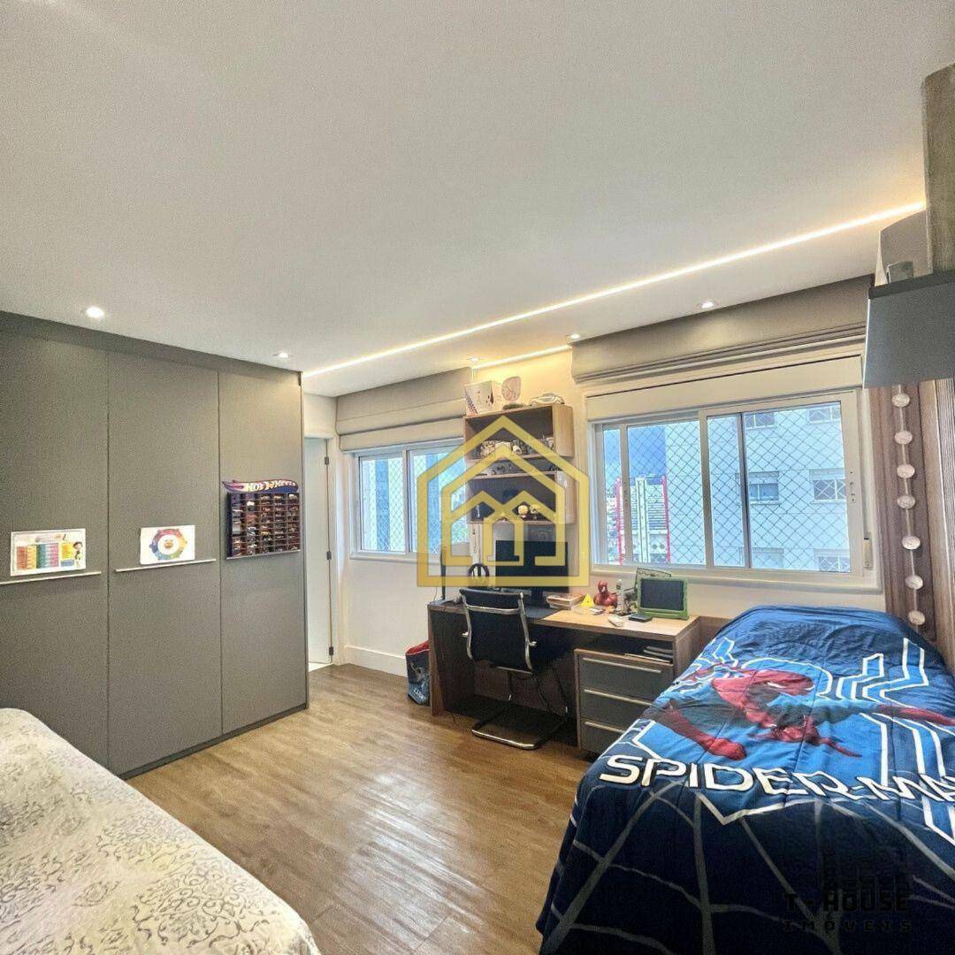 Apartamento à venda com 3 quartos, 237m² - Foto 22