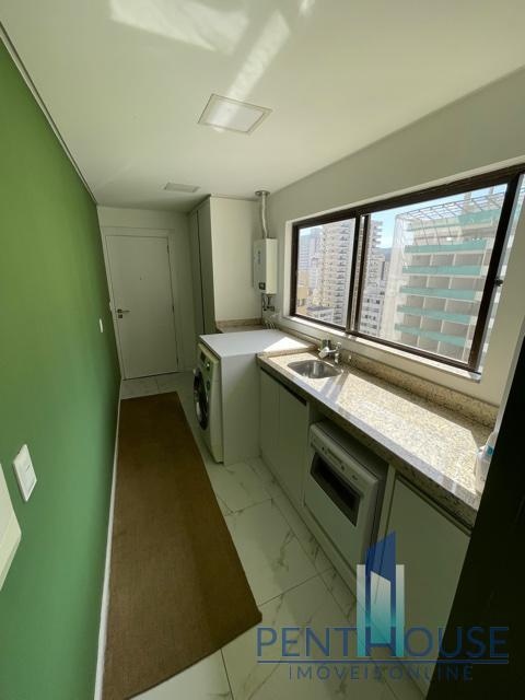 Apartamento à venda com 3 quartos, 223m² - Foto 11