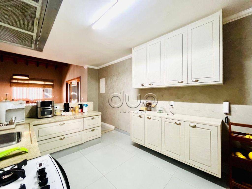 Casa à venda com 3 quartos, 200m² - Foto 17