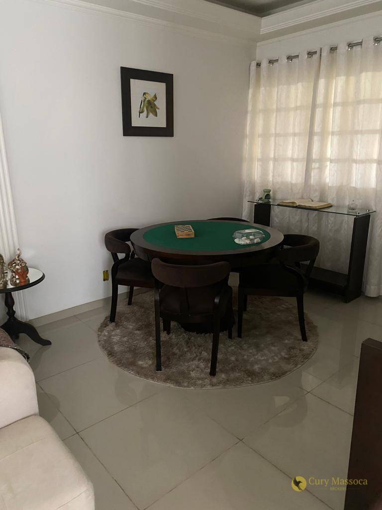 Casa à venda com 3 quartos, 230m² - Foto 4