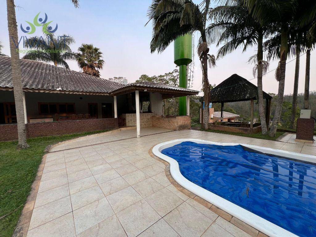 Casa de Condomínio à venda e aluguel com 4 quartos, 530m² - Foto 1