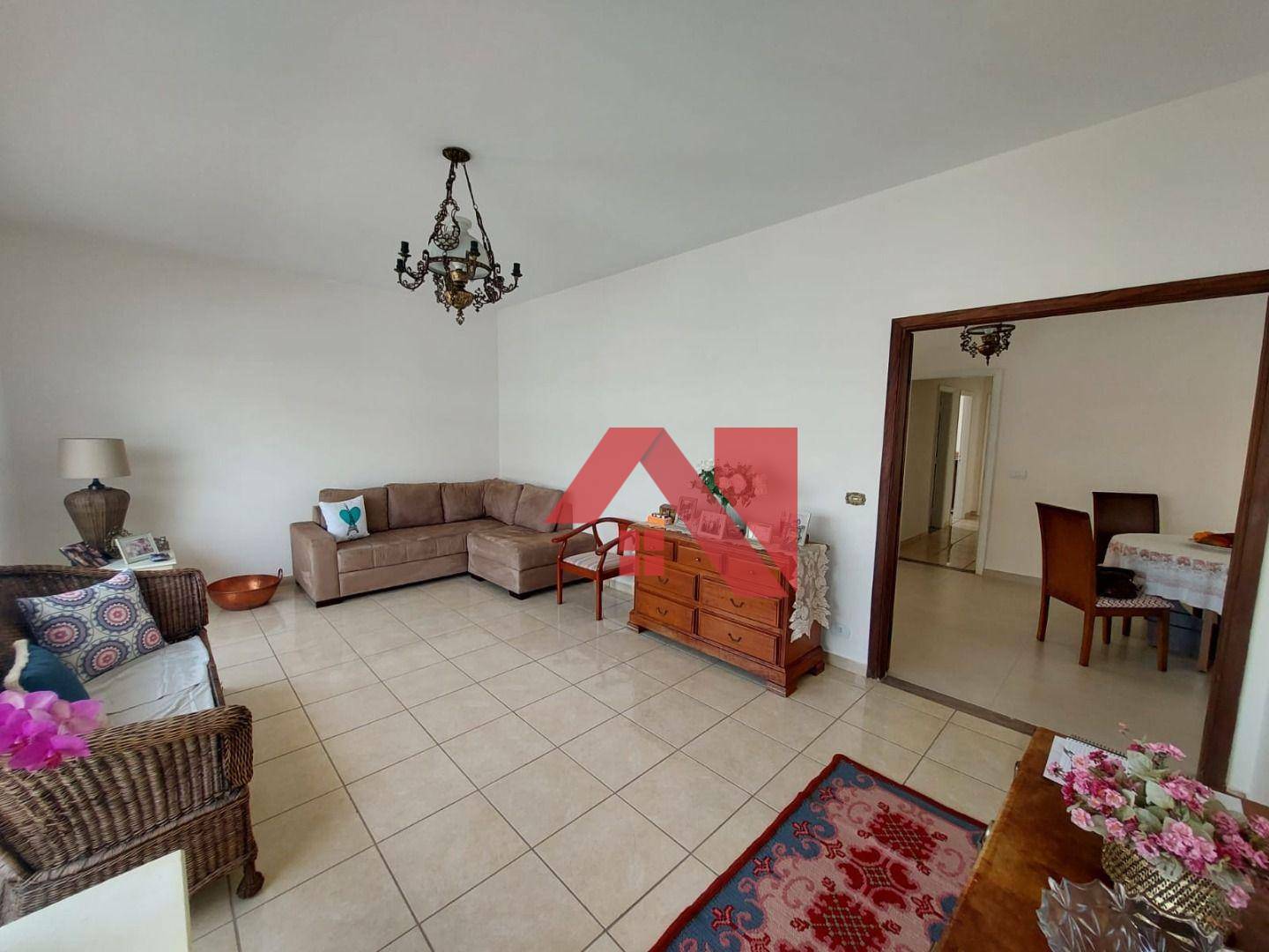 Casa à venda com 3 quartos, 180m² - Foto 2