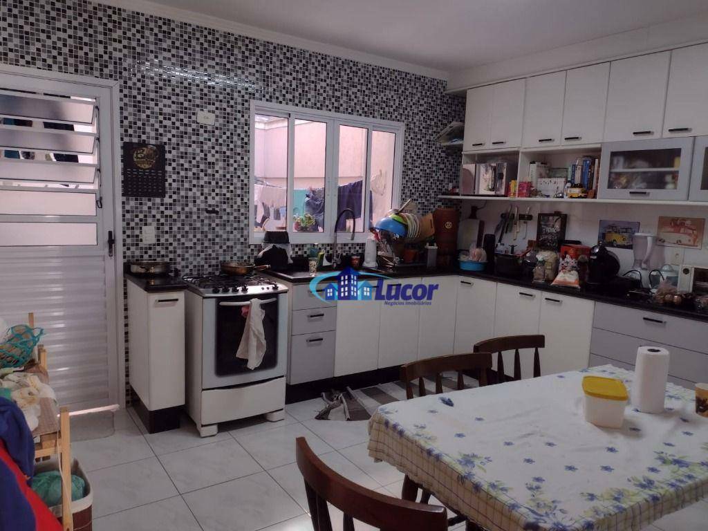 Sobrado à venda com 3 quartos, 150m² - Foto 1