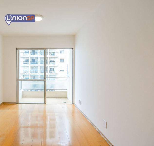 Apartamento à venda com 2 quartos, 70m² - Foto 1