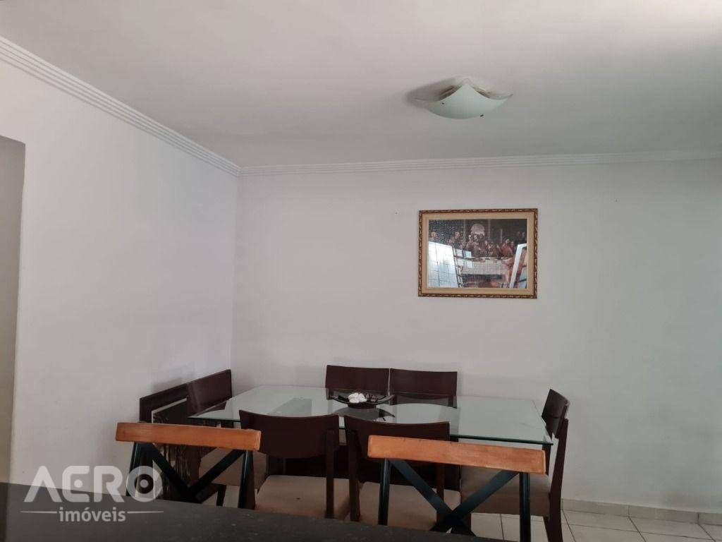 Casa à venda com 3 quartos, 170m² - Foto 9