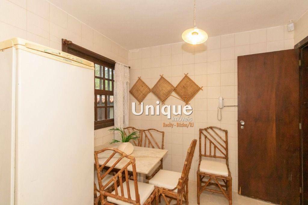 Casa à venda com 6 quartos, 250m² - Foto 18