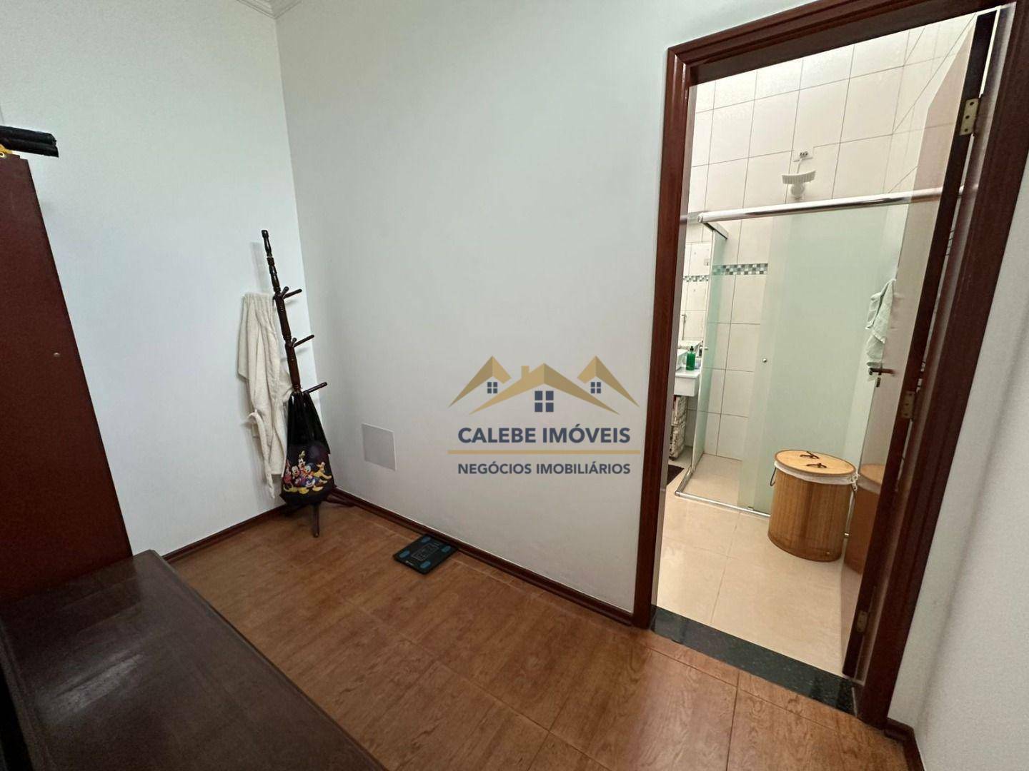 Casa à venda com 3 quartos, 209m² - Foto 12