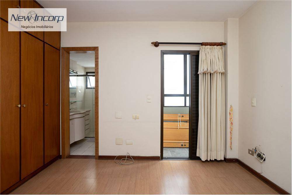 Apartamento à venda com 4 quartos, 204m² - Foto 13