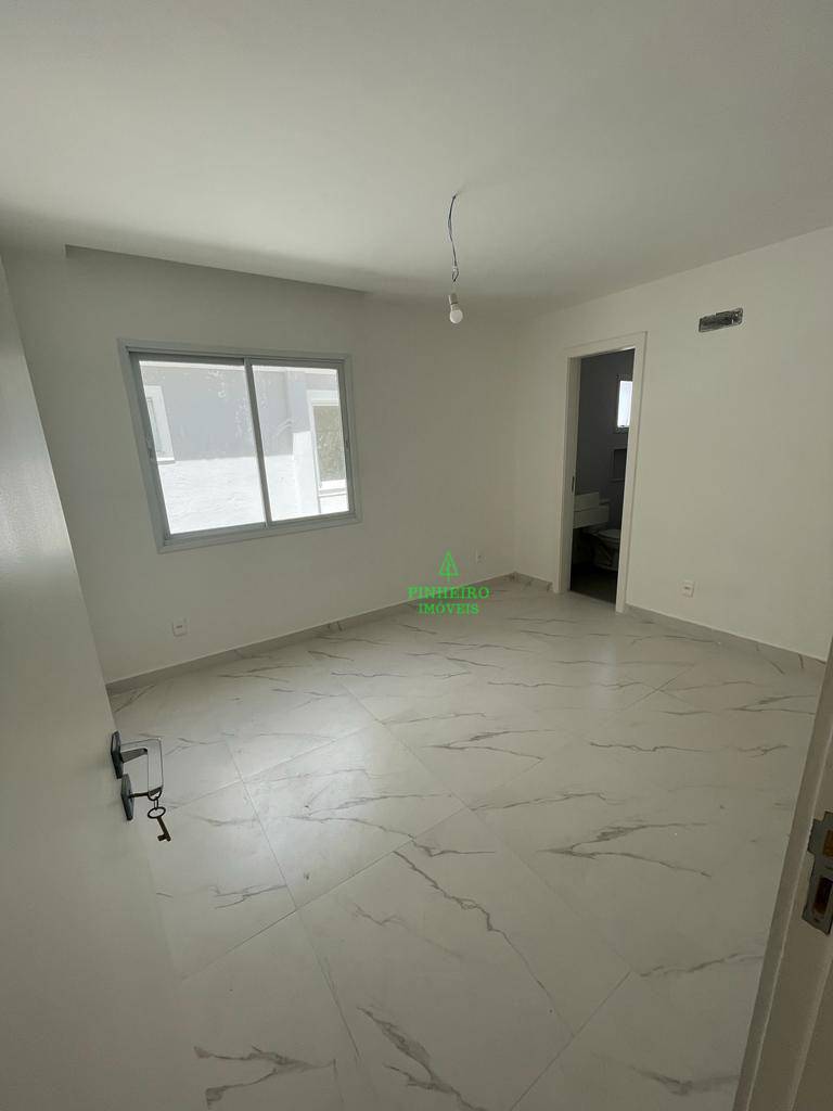 Casa à venda com 4 quartos, 177m² - Foto 23