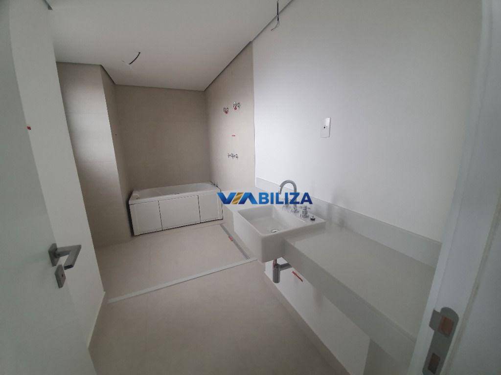 Apartamento à venda com 5 quartos, 310m² - Foto 17