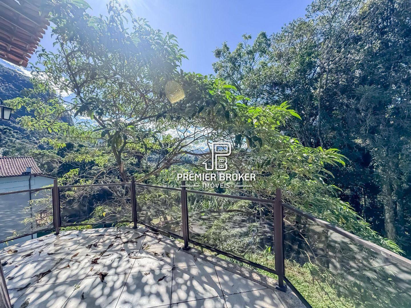 Casa de Condomínio à venda com 5 quartos, 213m² - Foto 31