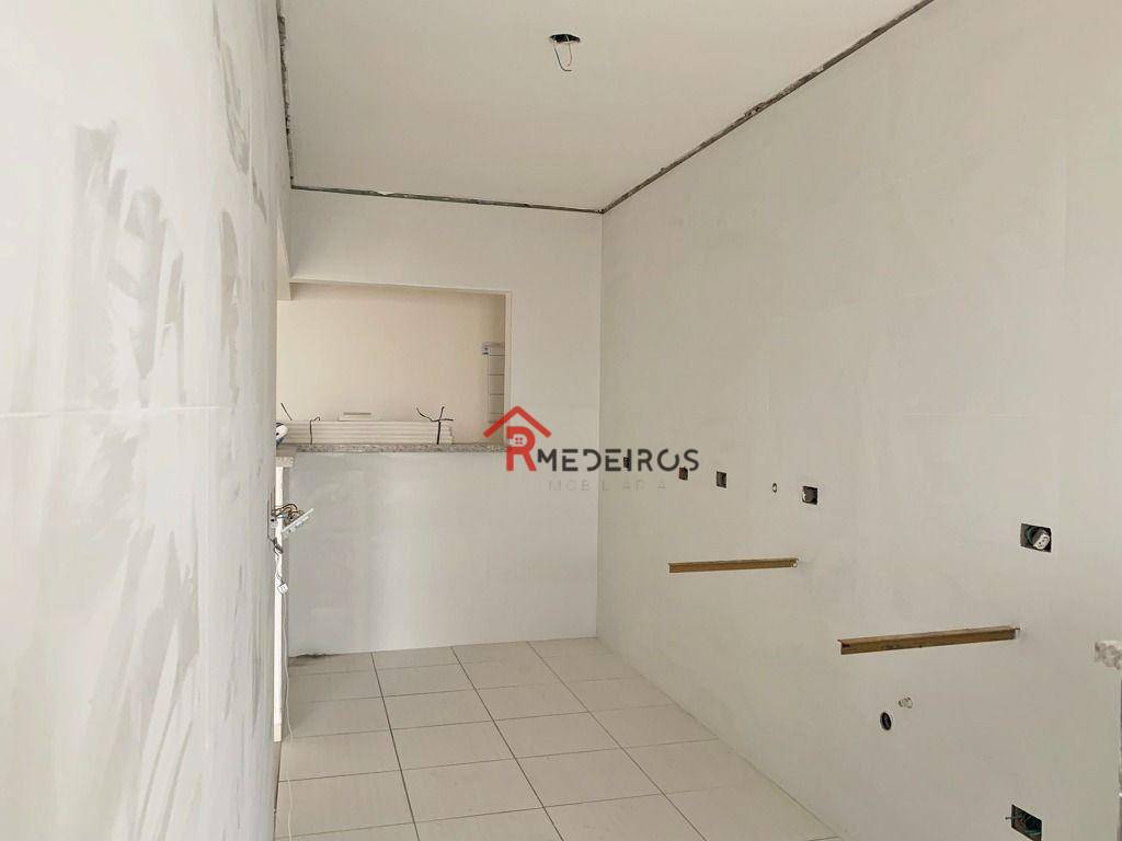 Apartamento à venda com 2 quartos, 80m² - Foto 7