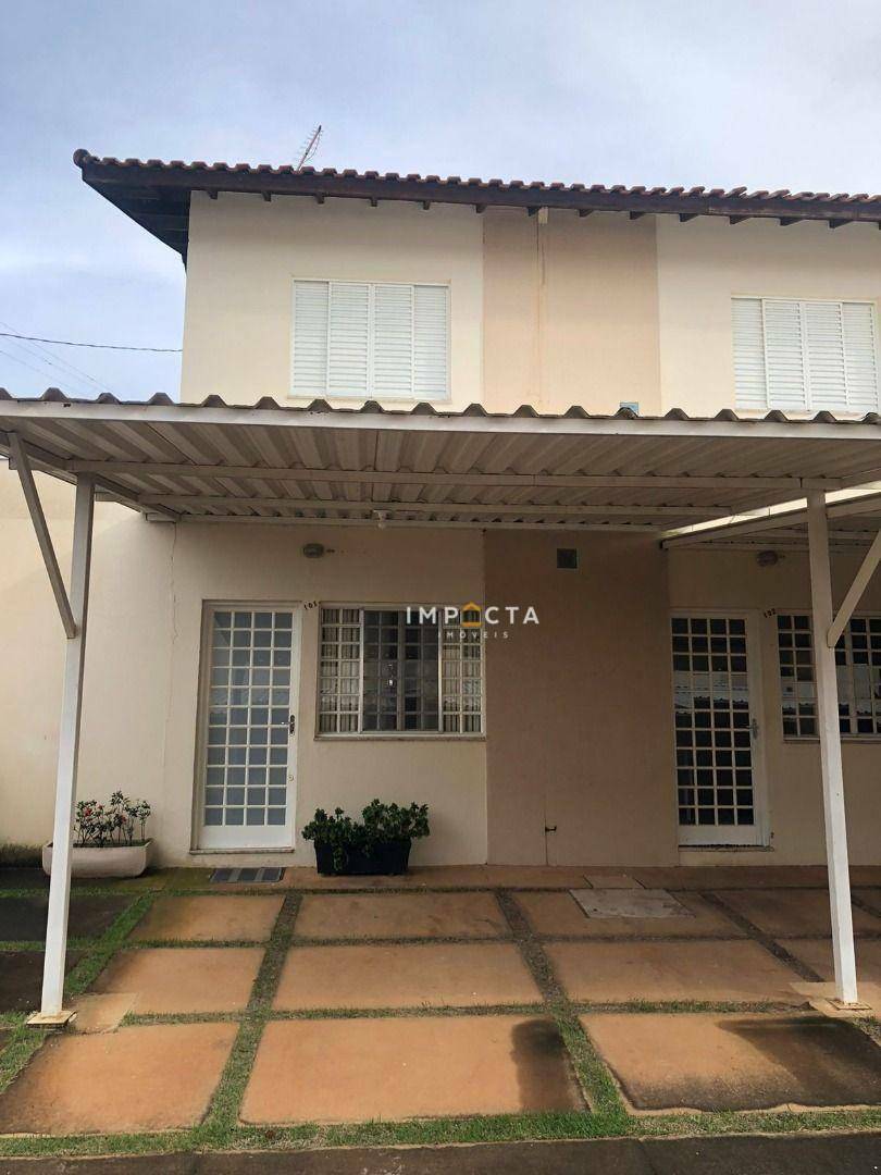 Casa à venda com 2 quartos, 67m² - Foto 1