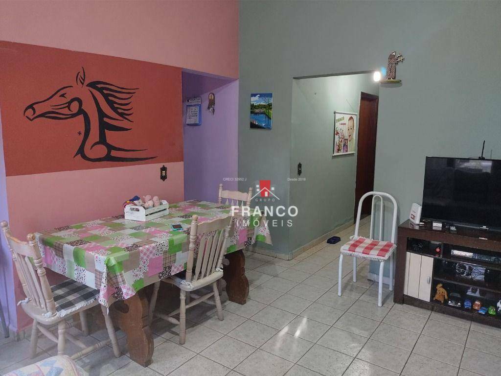 Casa de Condomínio à venda com 3 quartos, 200m² - Foto 3